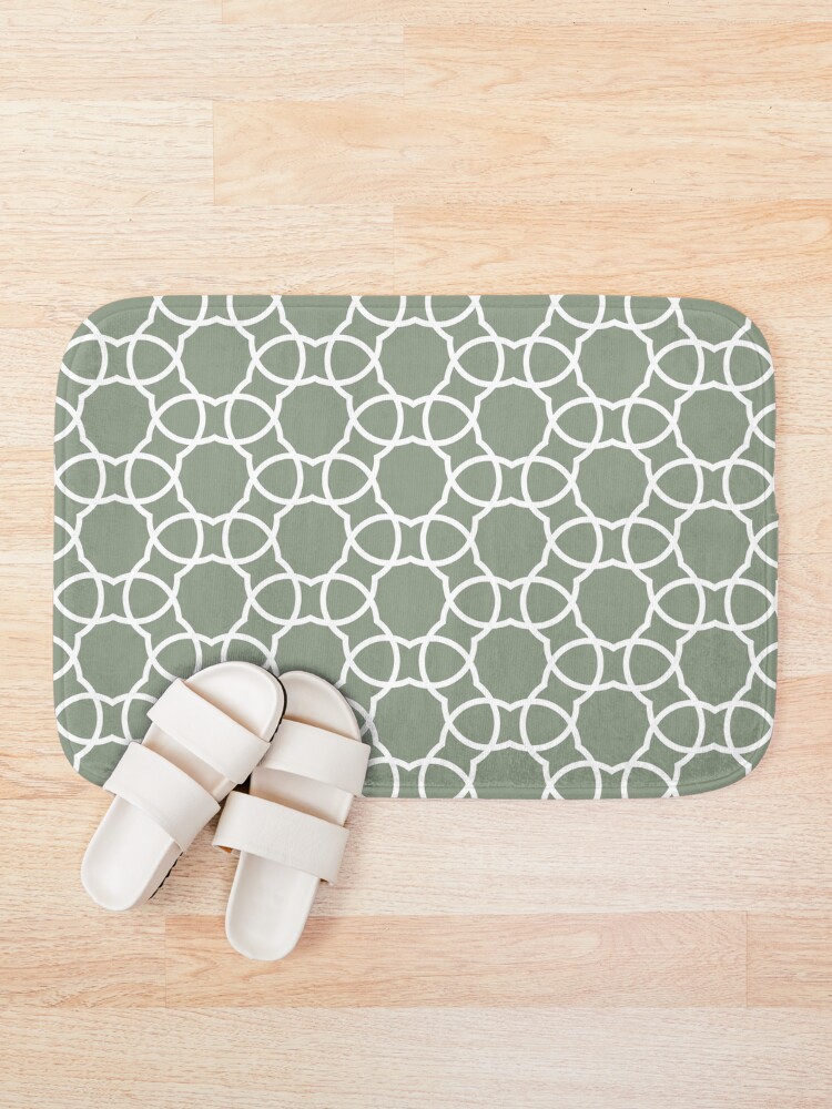 Thumbnail 1 von 6, Badematte, Mid-tone Green and White Petal Shape Tile Pattern Pairs Benjamin Moore 2022 Popular Color High Park 467 - Colour Trends - Shades - Hues designt und verkauft von ColorOfTheYears.