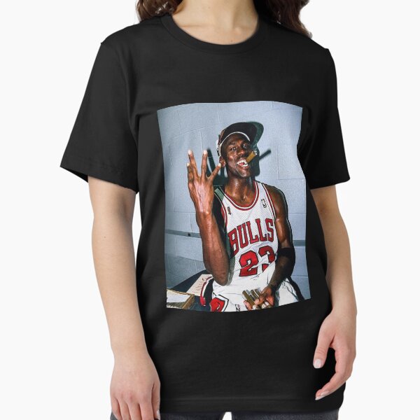 Aperçu de l'œuvre Michael Jordan Cigar Classique créée et vendue par LAURASPANTON.