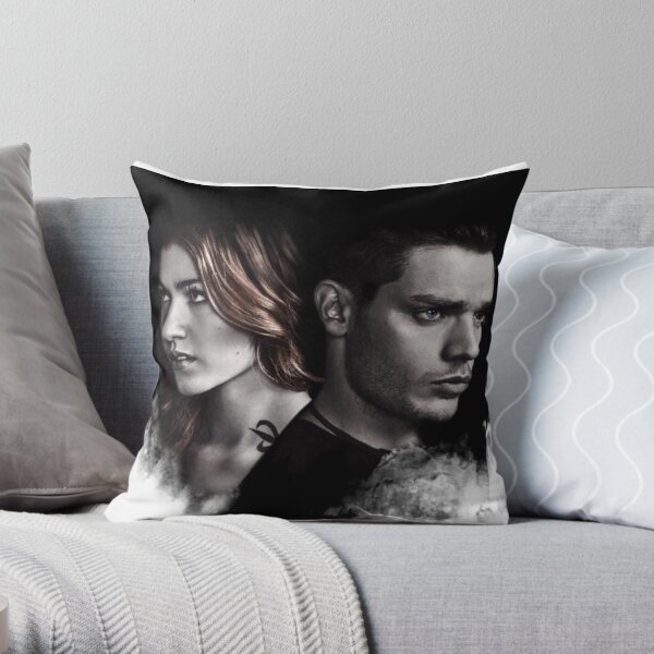 Clace Shadowhunters S2 Throw Pillow