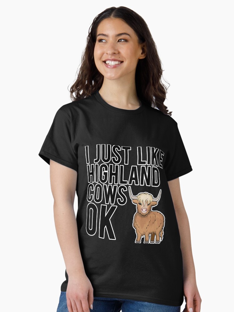 Imagen 2 de 7, Camiseta clásica con la obra Vaca de pelo largo de las Tierras Altas, diseñada y vendida por SkyCloudBlue.