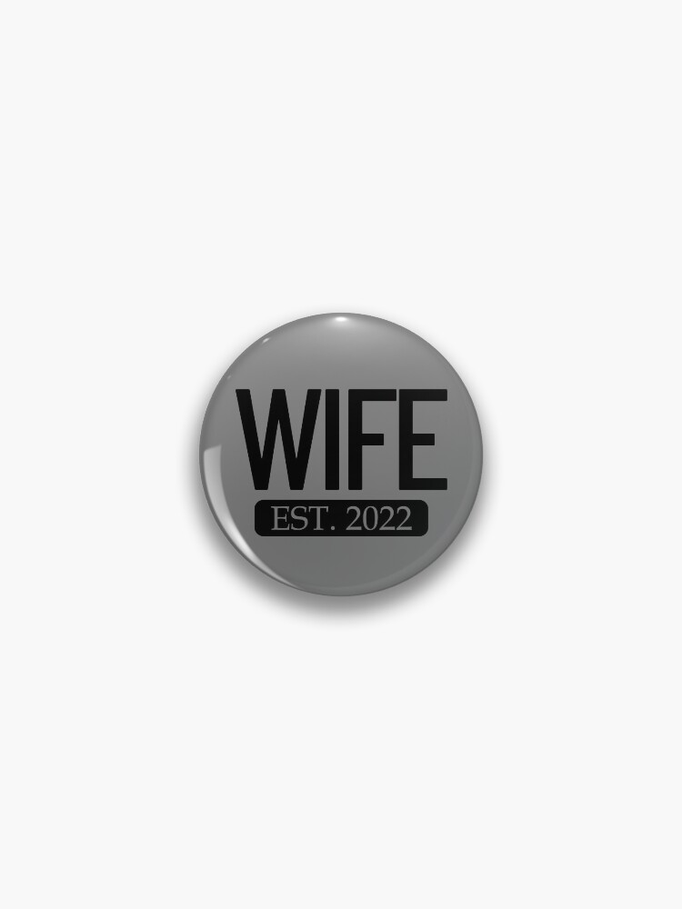 Thumbnail 1 von 3, Button, Wife Est. 2022 Matching Couple Newlywed Married 2022 Gear designt und verkauft von DynamicDesign.