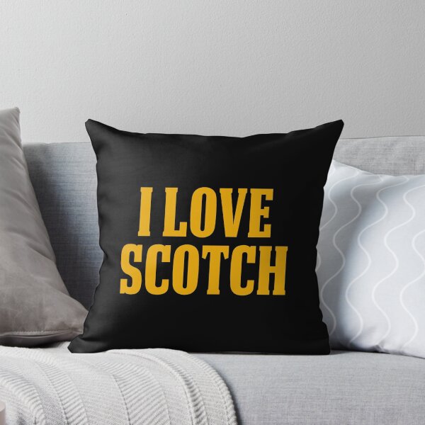 Artikelvorschau, Lustiges Geschenk für Scotch-Liebhaber Ich liebe Scotch entworfen und verkauft von drwigglebutts.