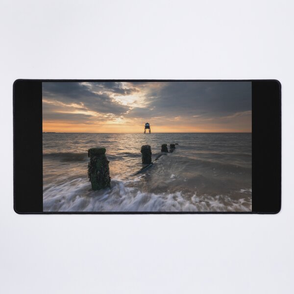 Vista previa del artículo con la obra «Faro de Dovercourt al amanecer.», diseñado y vendido por dp-images.