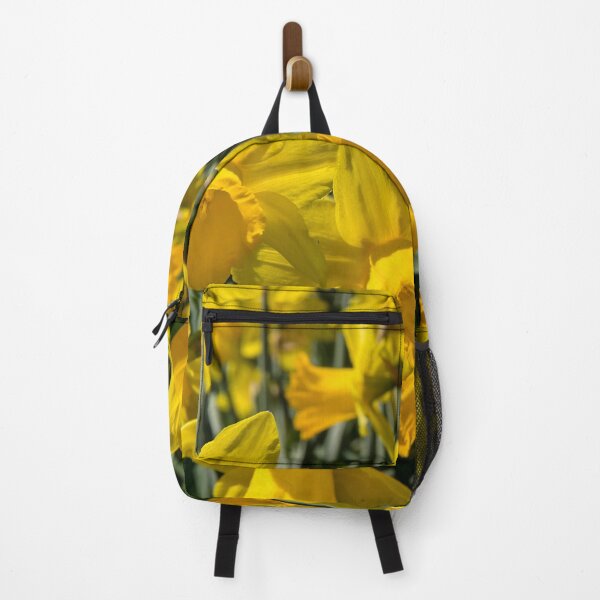 Artikelvorschau, Blühende Tulpen im Frühling entworfen und verkauft von Postertale.