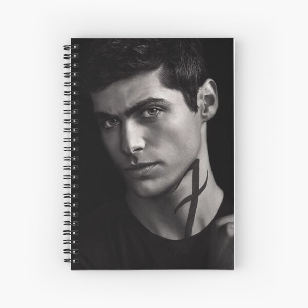 Aperçu de l'œuvre Alec Lightwood S2 créée et vendue par OUaTPreachers.
