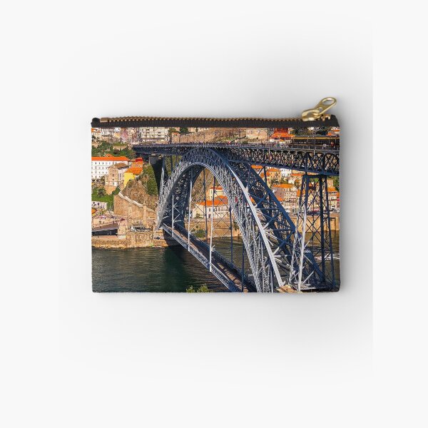 Aperçu de l'œuvre PORTO - PORTUGAL créée et vendue par StudioSofiafr.
