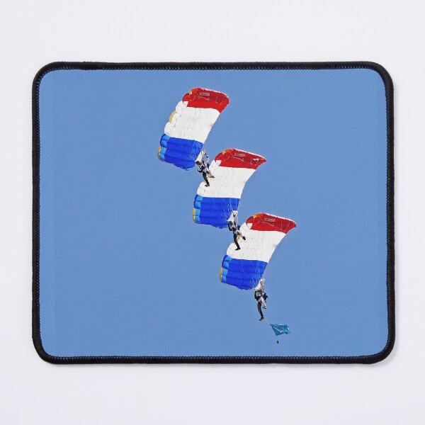 Item preview, r3098/ New finition 2021 " des parachutiste de Légende " par Okaio Créations Olavia - Olao designed and sold by o.okaïo.