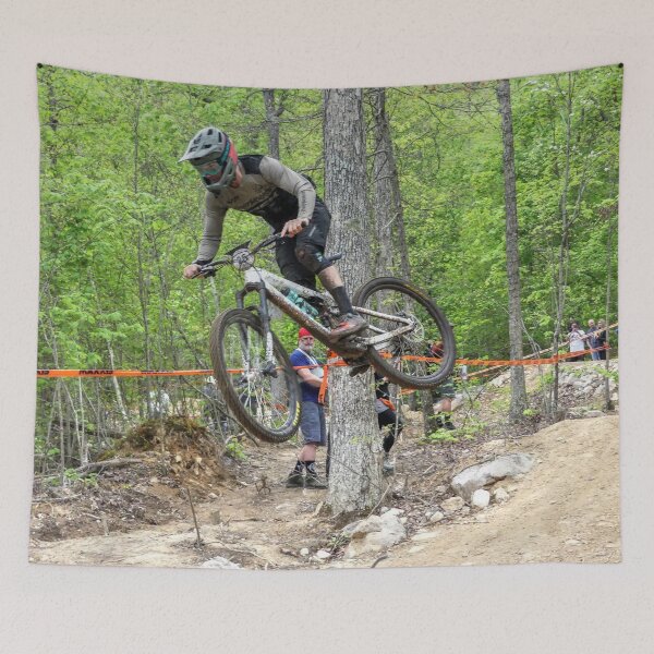 Artikelvorschau, Enduro Mountainbike Rennen entworfen und verkauft von Frankie Cat Photography.