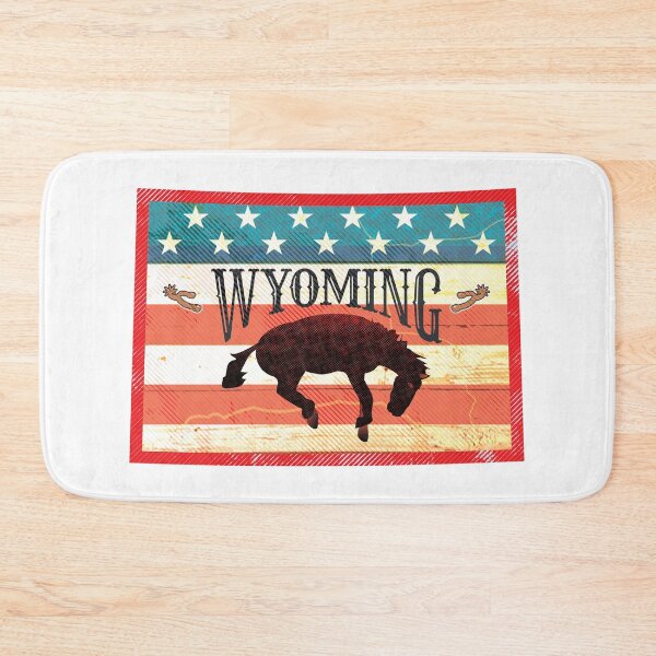 Artikelvorschau, Wyoming-Vintage Flagge, die wildes Pferd sträubt entworfen und verkauft von fairviewdesign.