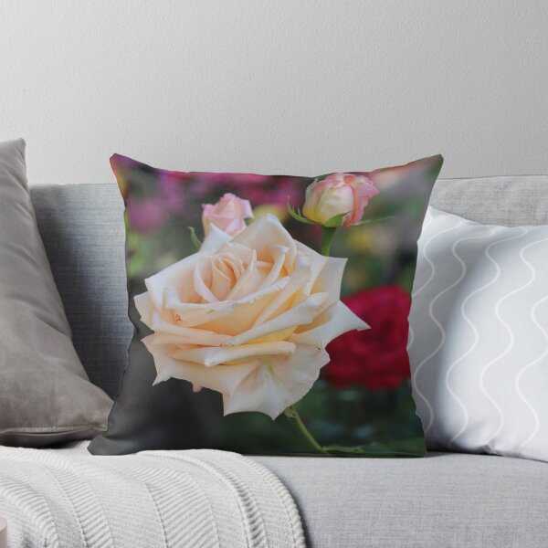 Artikelvorschau, Creme Rose entworfen und verkauft von SweepingShadows.