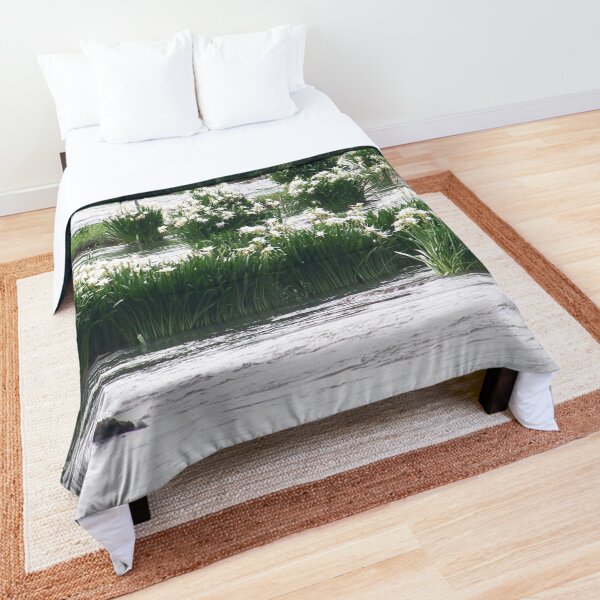 Rocky Shoals Spider Lilies Comforter