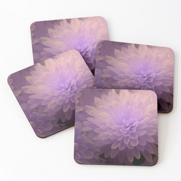 Aperçu de l'œuvre Fantaisie Violet Pastel Rose Fleurs Chrysanthème créée et vendue par JariHawk.