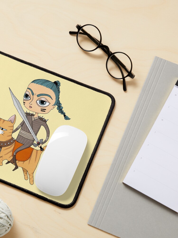 Imagen 3 de 5, Alfombrilla de ratón con la obra Fantasía guerrera niña montando gato naranja, diseñada y vendida por agrapedesign.