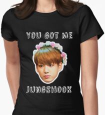 Jungshook Tailliertes T-Shirt für Frauen