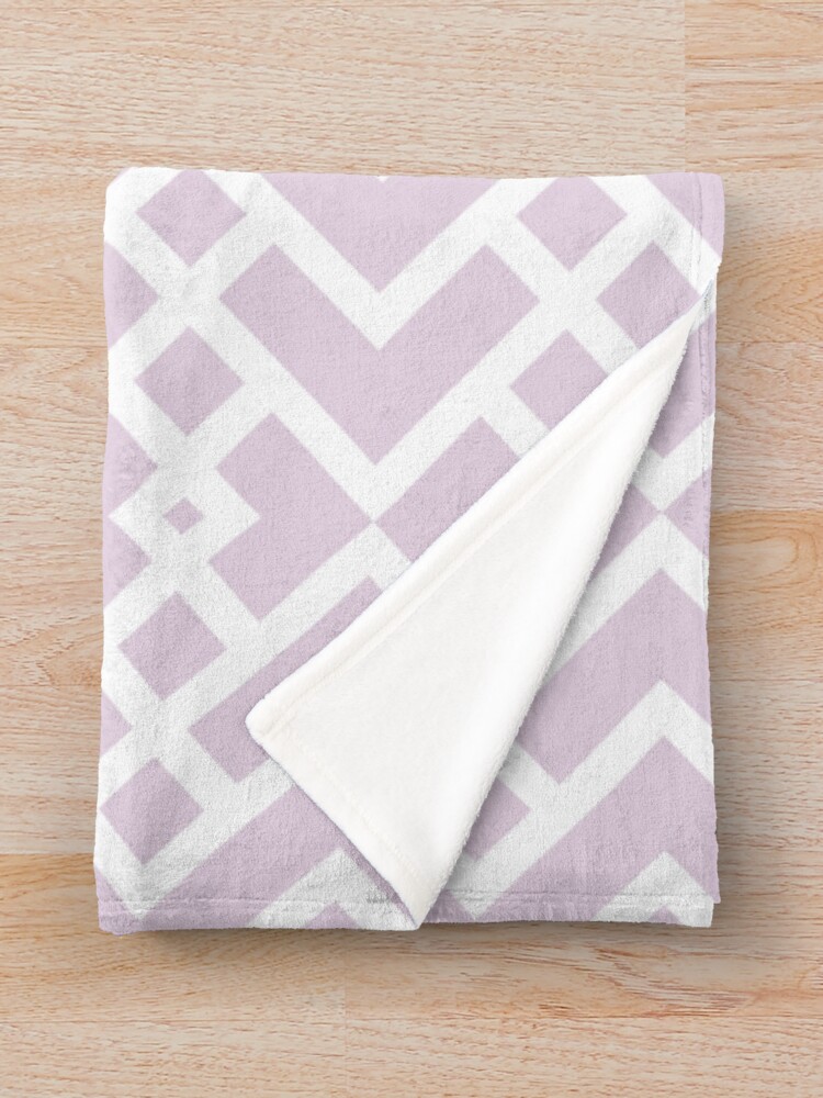 Imagen 3 de 6, Manta con la obra Pastel Purple and White Tessellation Pattern 25 Pairs Valspar 2022 Color of the Year Lilac Lane 1002-4B - Colour Trends, diseñada y vendida por ColorOfTheYears.