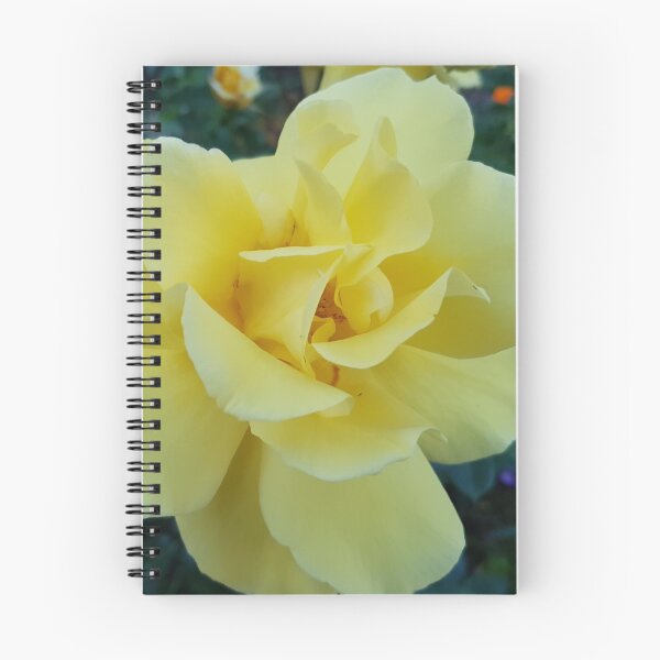 Artikelvorschau, Gelbe Blume entworfen und verkauft von CaileeJo.