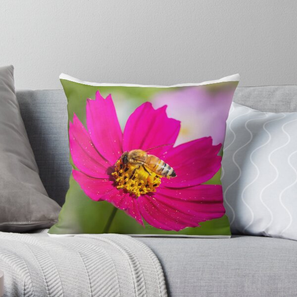 Bee beautiful pink flower. Throw Pillow