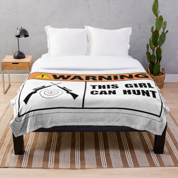 Item preview, Advirtiendo que esta chica puede cazar designed and sold by Lazy Factory.