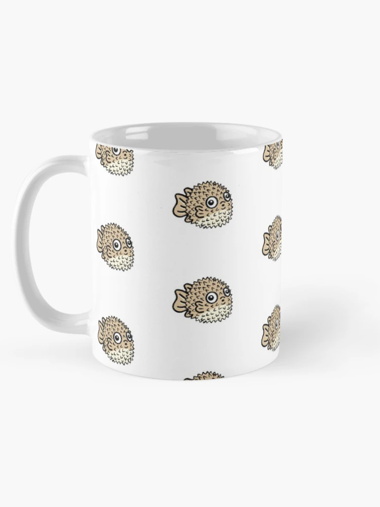 Aperçu 5 sur 6. Mug à café avec l'œuvre Pufferfish créée et vendue par Reeseworks.