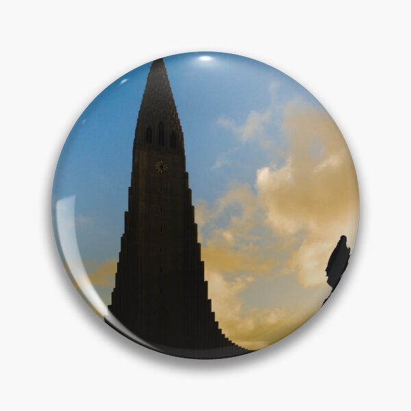 Artikelvorschau, Der nordische Entdecker Leif Erikson außerhalb von Hallgrímskirkja entworfen und verkauft von Graham Prentice.