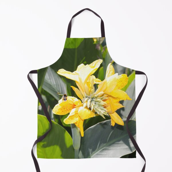 Artikelvorschau, Die gelb gesprenkelte Canna-Lilie mit bestäubender Biene drauf entworfen und verkauft von IraNiva.
