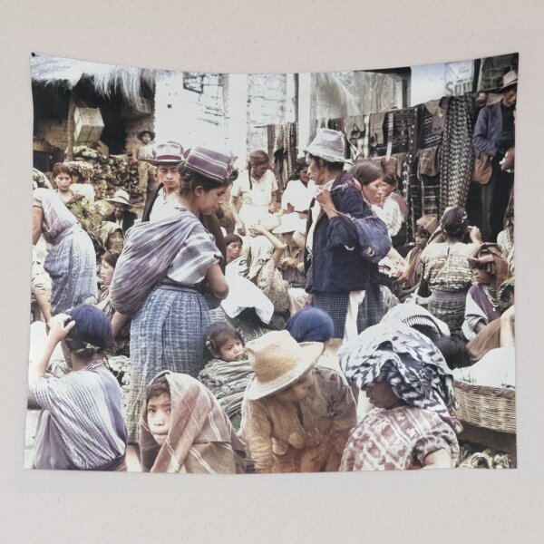 Artikelvorschau, Koloriertes Sololá-Markt Guatemala-Vintage-Foto entworfen und verkauft von JerryFrank.