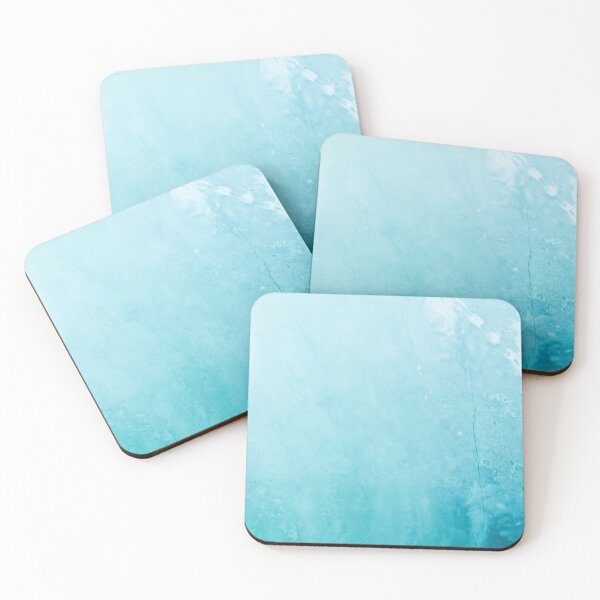 Aperçu de l'œuvre Surf sur l'eau bleue de l'océan créée et vendue par ArkPrintDesign.