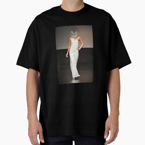 Catwalk Enchantment - A Feline Fantasy Oversized T-Shirt