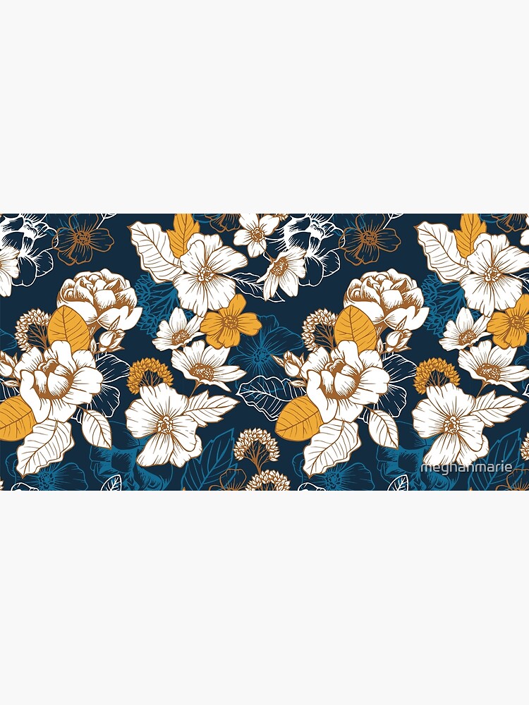 Aperçu 5 sur 5. Tapis de souris avec l'œuvre Modèle sans couture de pivoine et de fleur marine et or créée et vendue par meghanmarie.