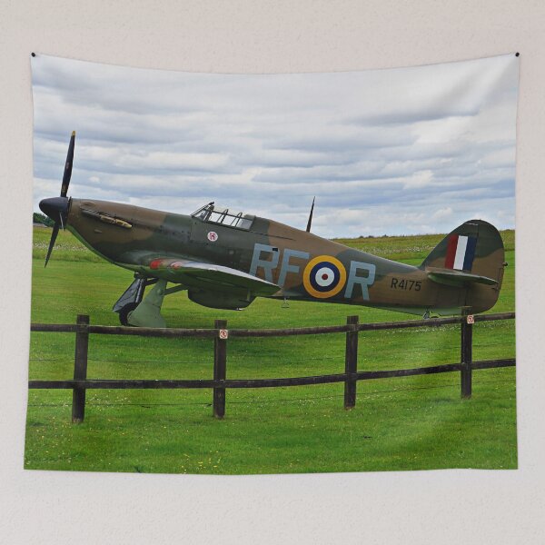 Aperçu de l'œuvre L'ouragan RF-R, WW2 Bataille d'Angleterre créée et vendue par stretchtees.