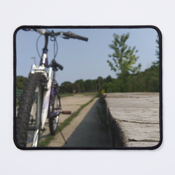 Artikelvorschau, Dock und Fahrrad entworfen und verkauft von Flyaways.