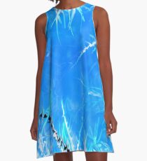 Stachel- eis A-Linien Kleid
