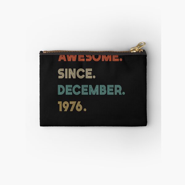 Artikelvorschau, Awesome Since December 1976 45 Year Old 45th Birthday Gift entworfen und verkauft von Chloe43212.