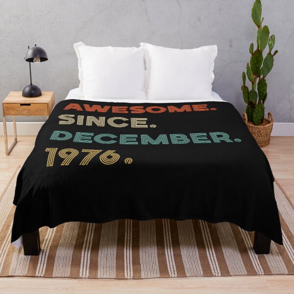 Artikelvorschau, Awesome Since December 1976 45 Year Old 45th Birthday Gift entworfen und verkauft von Chloe43212.