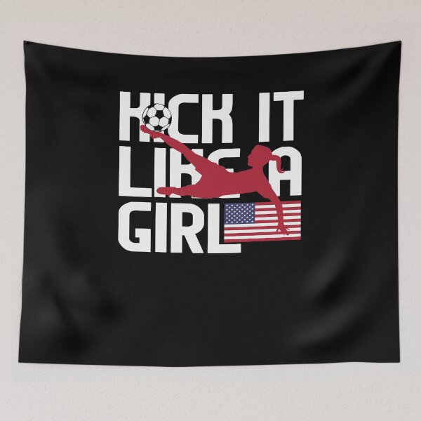 Artikelvorschau, Lustiger Fußball-Liebhaber mit amerikanischer Flagge, Kick es wie ein Mädchen, perfektes Geschenk für Fußballspieler, Fußballteam entworfen und verkauft von TulipDesignUS.