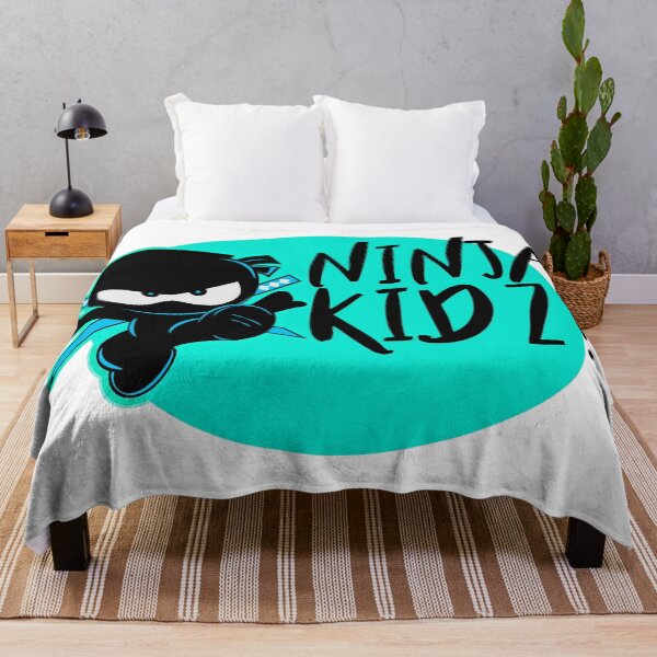 ninja kids offciel 2022 Throw Blanket