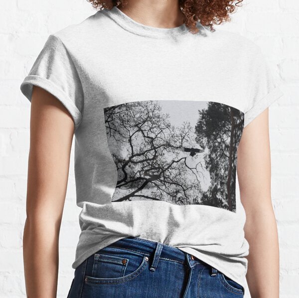 Magpie in Flight Classic T-Shirt