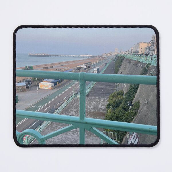 Aperçu de l'œuvre Front de mer de Brighton créée et vendue par ProperMerch.