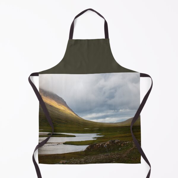 Artikelvorschau, Kungsleden Trail durch das U-Tal, Schwedisch Lappland entworfen und verkauft von Alena Vishina.