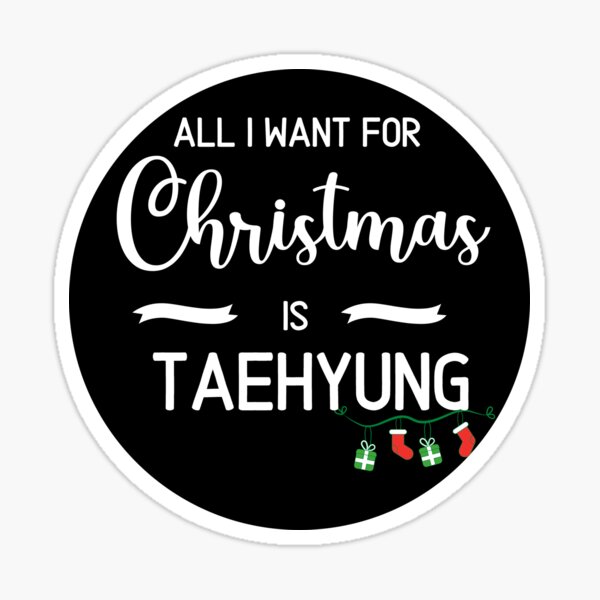 Artikel-Vorschau von Alles was ich zu Weihnachten will ist Taehyung| Weißer fetter Text auf Schwarz, designt und verkauft von Daebakshop.