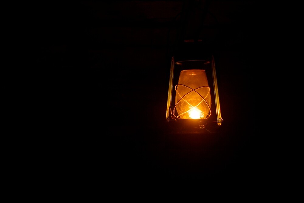 Circulaire olie wortel old lamp shine in the dark" by p6opov | Redbubble