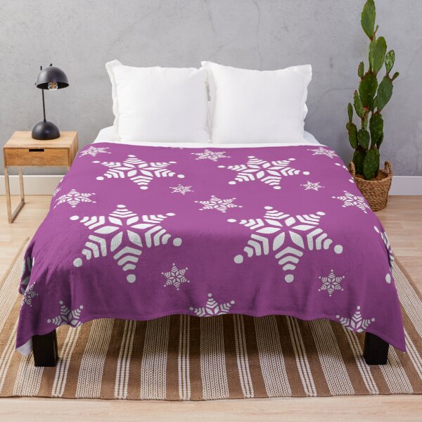 Aperçu de l'œuvre Snow Flake Cute Colorful Christmas Pattern - Etoile des Neiges Christmas Pattern Mauve Lilas créée et vendue par iziskosmos.