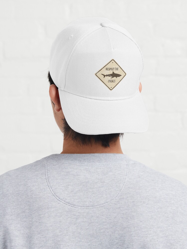 Aperçu 4 sur 7. Casquette avec l'œuvre Respectez les locaux créée et vendue par Bmorgan1609.