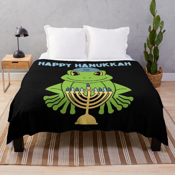 Aperçu de l'œuvre Grenouille mignonne de Hanoucca Menorah Hanoucca heureux créée et vendue par funnytshirtemp.