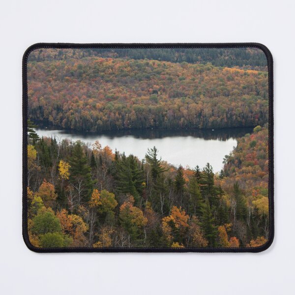 Artikelvorschau, Herbstansicht in The Adirondacks, New York entworfen und verkauft von ExploreOutdoors.