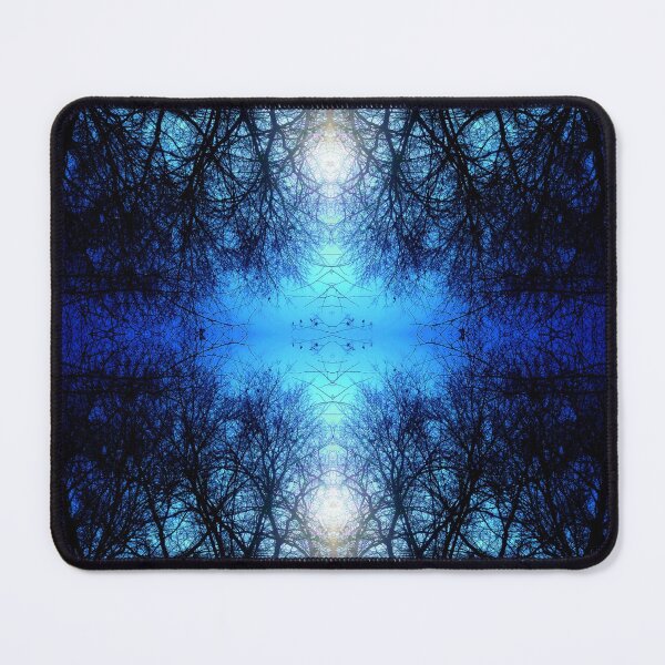 Aperçu de l'œuvre Arbres en miroir en bleu 1 créée et vendue par DevynStone.