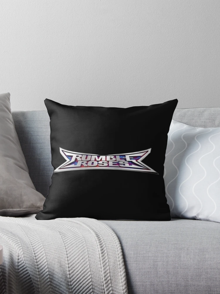 Aperçu 1 sur 4. Coussin avec l'œuvre Titre de Rumble Roses créée et vendue par OuterOutlet.