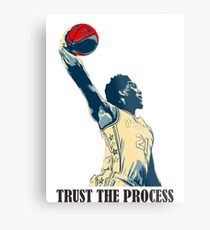 embiid vertraue dem Prozess Metallbild