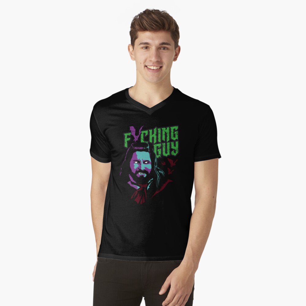 Aperçu de l'œuvre T-shirt col V créée et vendue par Everdreamer.