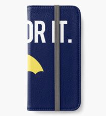 Warte darauf. iPhone Flip-Case/Hülle/Klebefolie